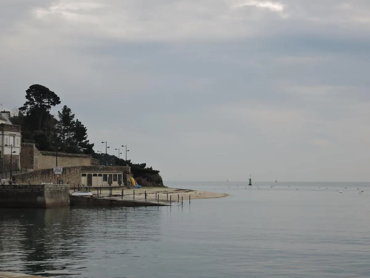 Corniche De La Plage Classe 3 Etoiles カンペール